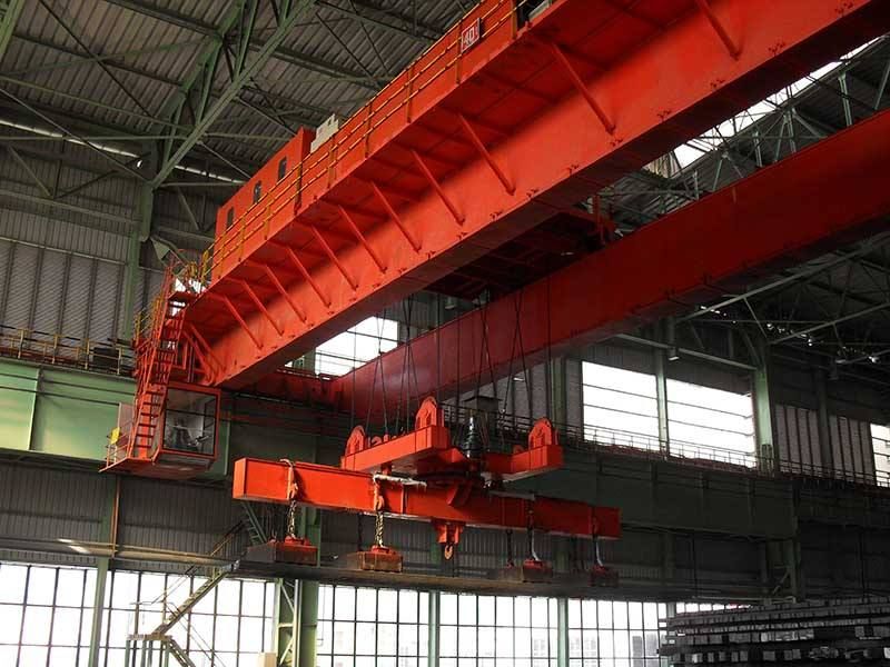 下旋轉(zhuǎn)伸縮電磁掛梁橋式起重機(jī)